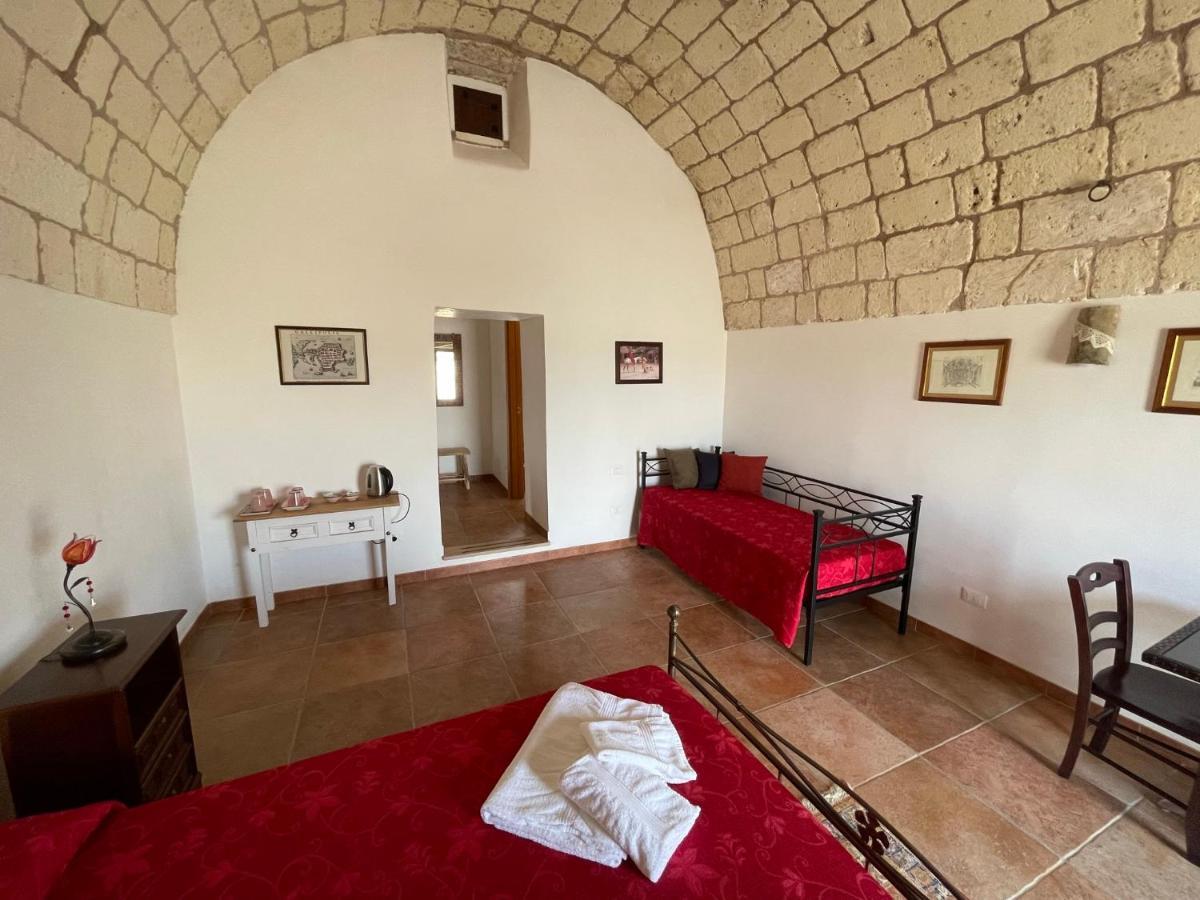 Agriturismo Masseria Saittole Carpignano Salentino Eksteriør bilde