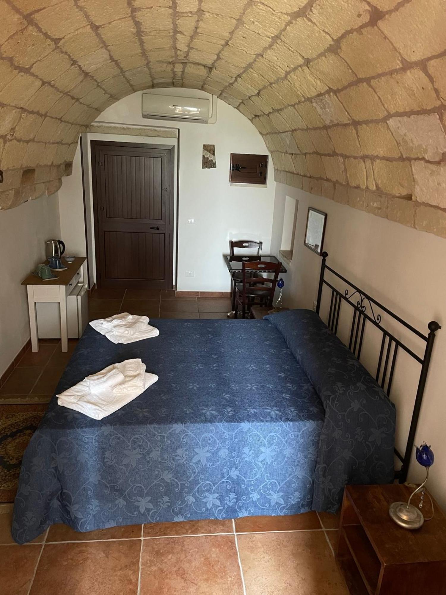 Agriturismo Masseria Saittole Carpignano Salentino Eksteriør bilde