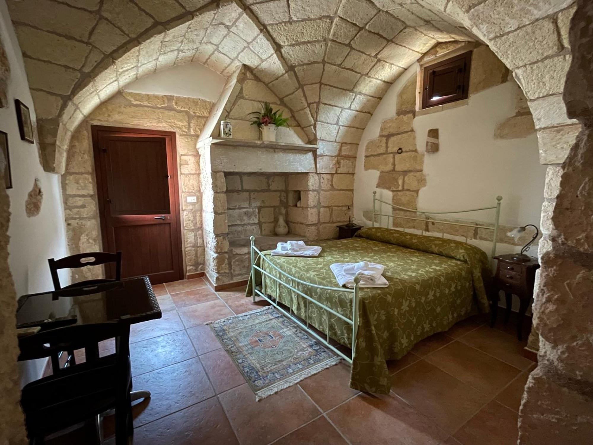 Agriturismo Masseria Saittole Carpignano Salentino Eksteriør bilde